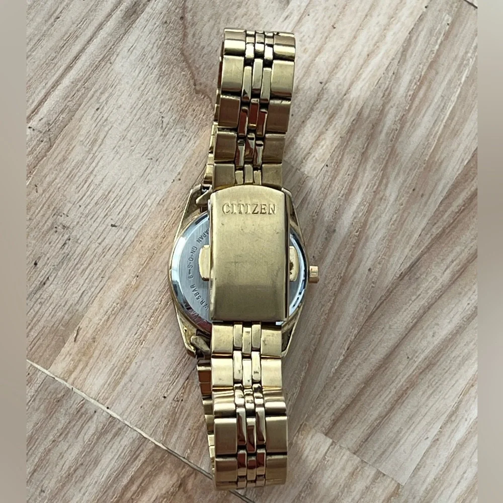 Citizen Ladies Watch Vintage White Dial Gold Tone Bracelet Date Window